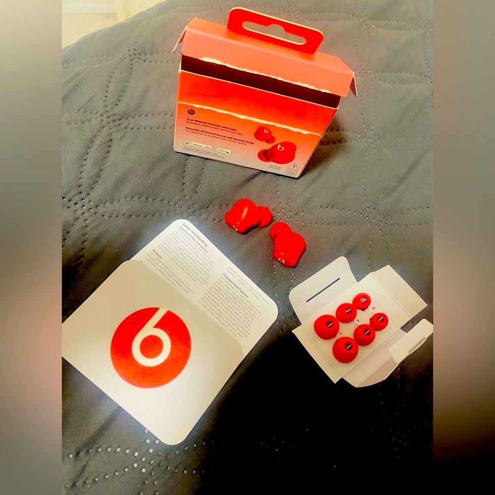 beats solo buds headphones- Red - without case